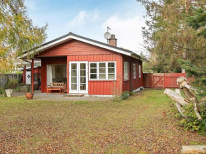 Cosy Home in V ggerl se with Terrace, Bogø By